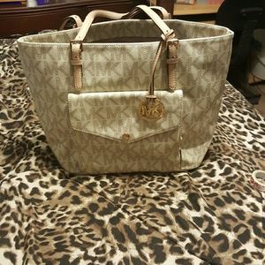 Michael Kors tote